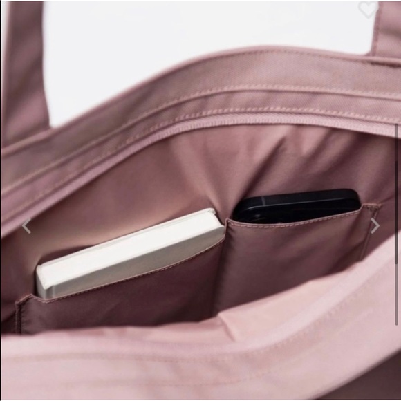 NWT Herschel Supply Co. Mica Tote Bag in Ash Rose One Size - Picture 7 of 12